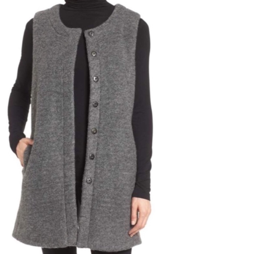 Pleione Gray Fleece Snap Front Vest